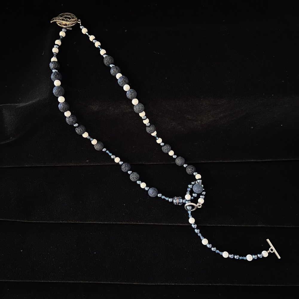 BLUE NECKLACE WITH BLUE TASSEL
